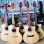 Hình chụp thật tế tại shop đàn guitar Minh Phát - Những mẫu đàn guitar gỗ hồng đào giá rẻ chất lượng nhất tại shop -> kèm full phụ kiện khi mua đàn tại shop nhé !