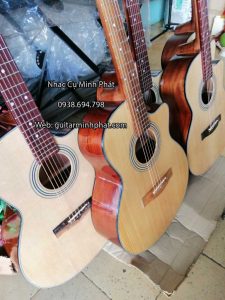 Hình chụp thật tế tại shop đàn guitar Minh Phát - Những mẫu đàn guitar gỗ hồng đào giá rẻ chất lượng nhất tại shop -> kèm full phụ kiện khi mua đàn tại shop nhé !