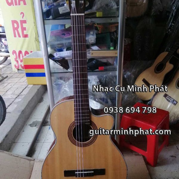 dan-guitar-classic-go-hong-dao-dang-khuye-gia-re-quan-binh-tan-tphcm